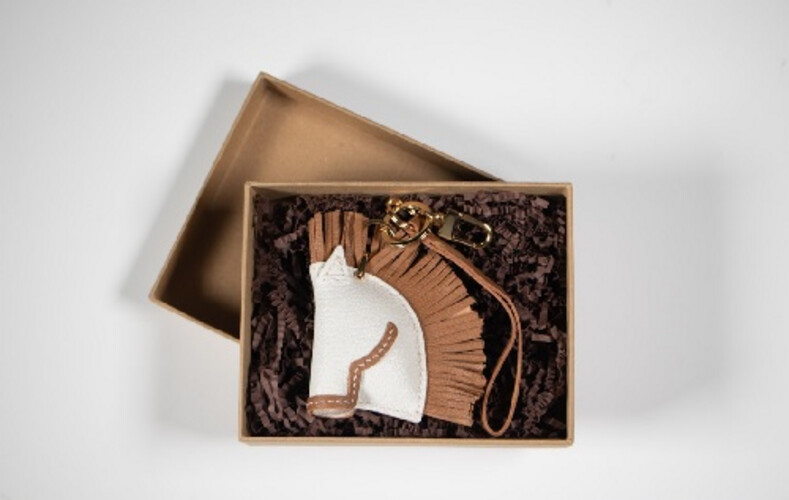 HORSE CHARM - WHITE