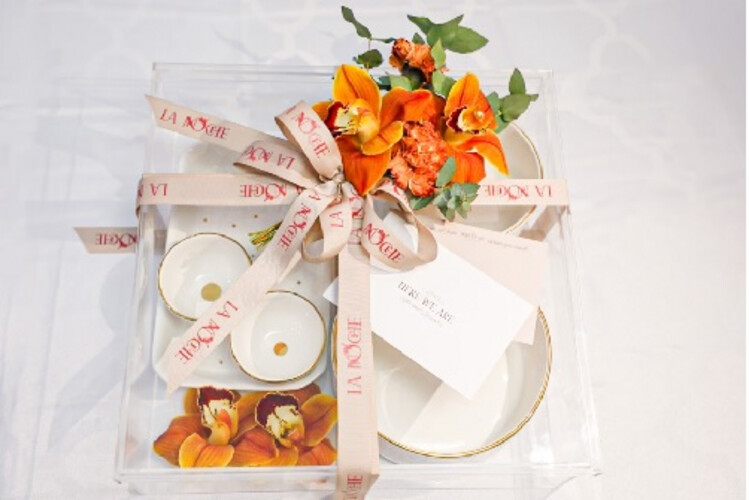 ROYAL WHITE POTERRY MOROCCAN SET