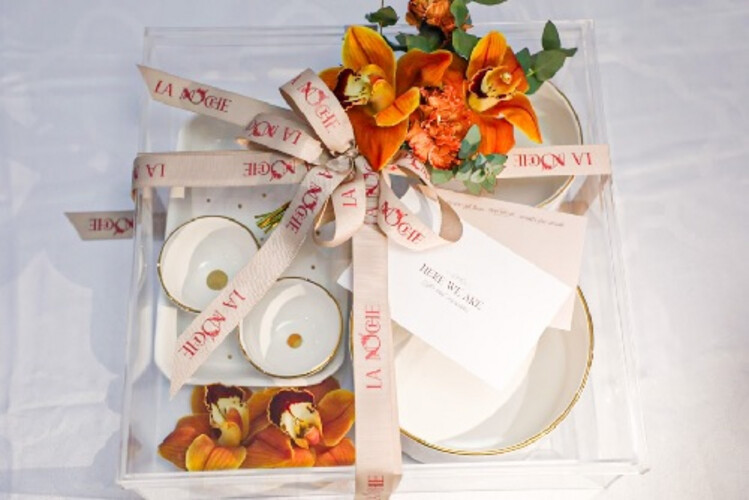 ROYAL WHITE POTERRY MOROCCAN SET