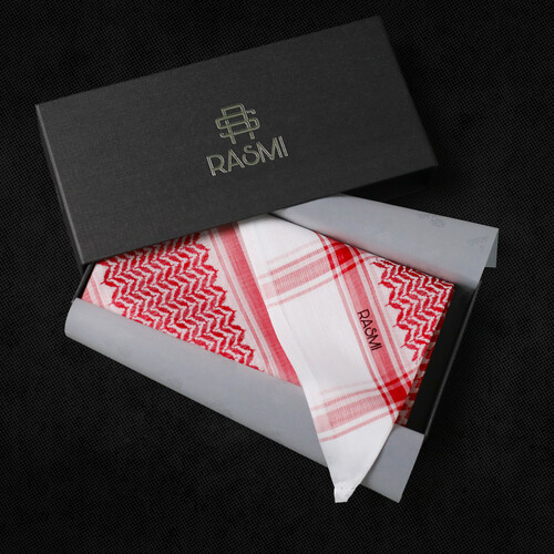 رويال آر احمر