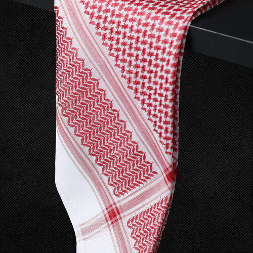 رويال آر احمر