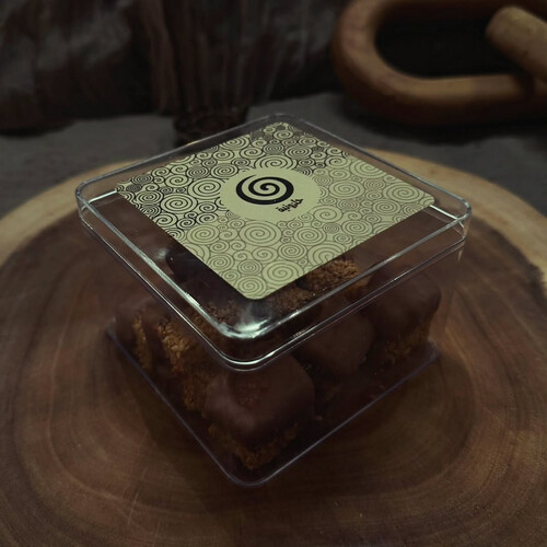 Sugar free samsamia with milk chocolate