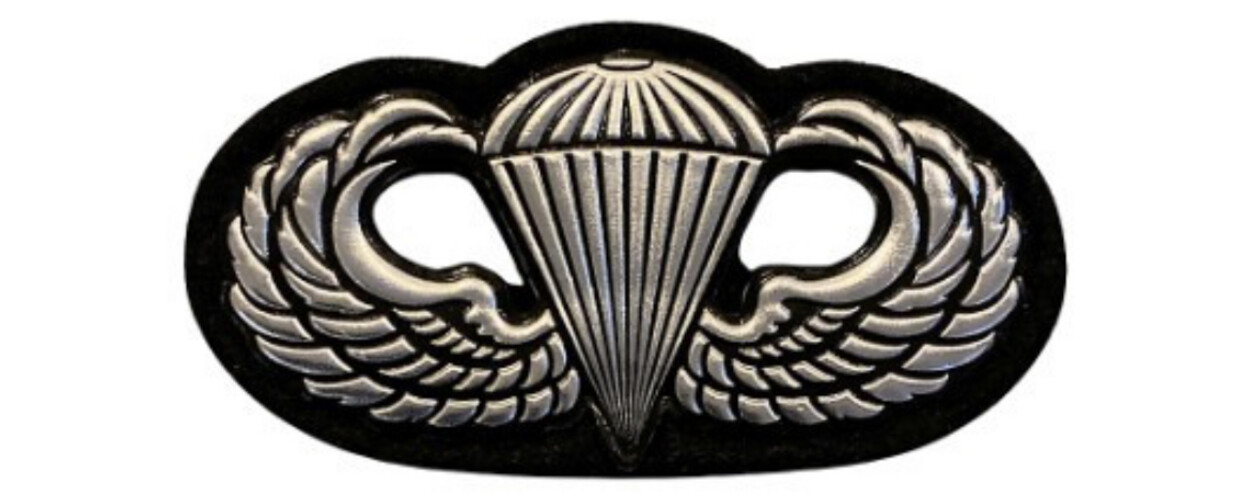 ‏PARATROOPER