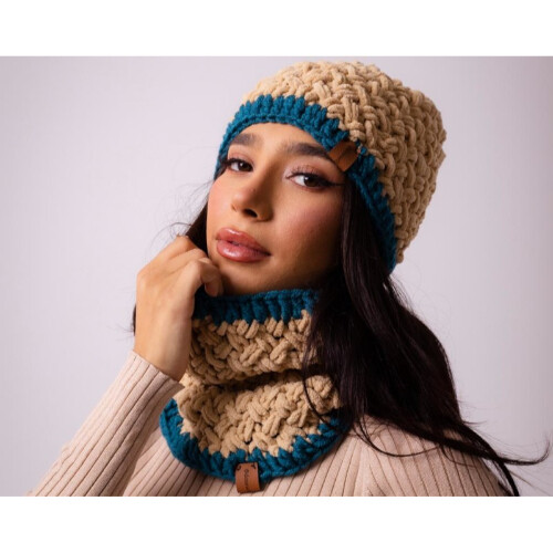 Cap set with a hem, made of fine Turkish thread