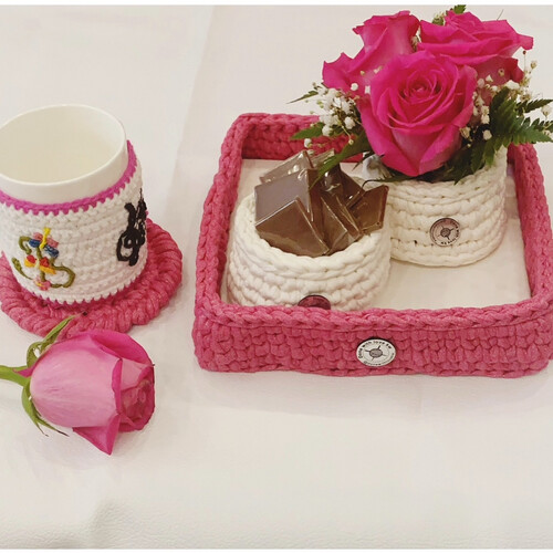 Crochet tray set for occasions