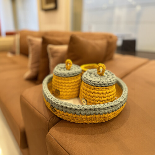 Crochet tray set with 3 baskets