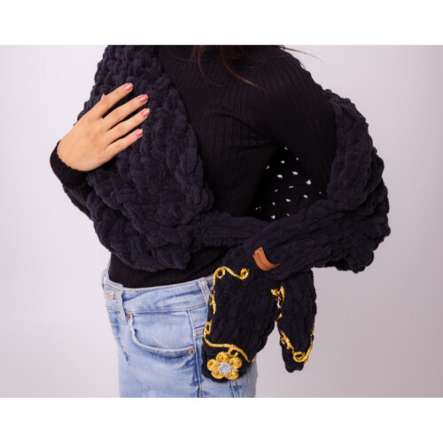 Warm shawl
