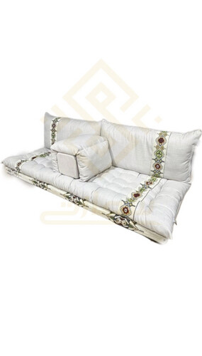 جلسة عربية - سادة مطرز نجمة ديالا ابيض