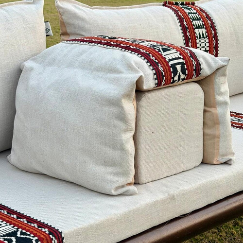 جلسة سدو مع كرسي