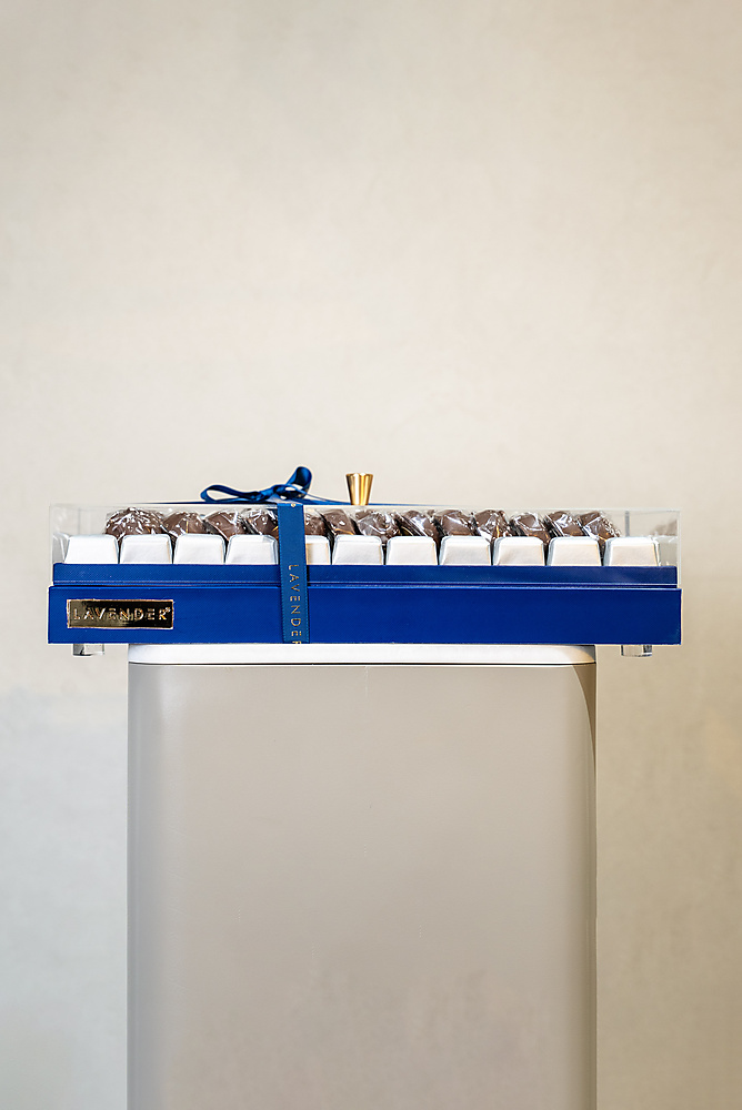 LUXURY CHOCOLATE  TRAY ( BLUE )