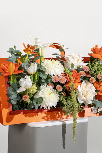 WINDOW FLOWERS ( ORANGE )