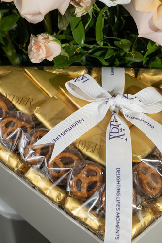 CHOCO BOX ( OFF WHITE )