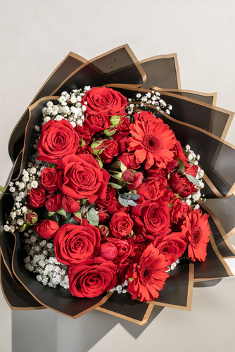 (RED) BOUQUET