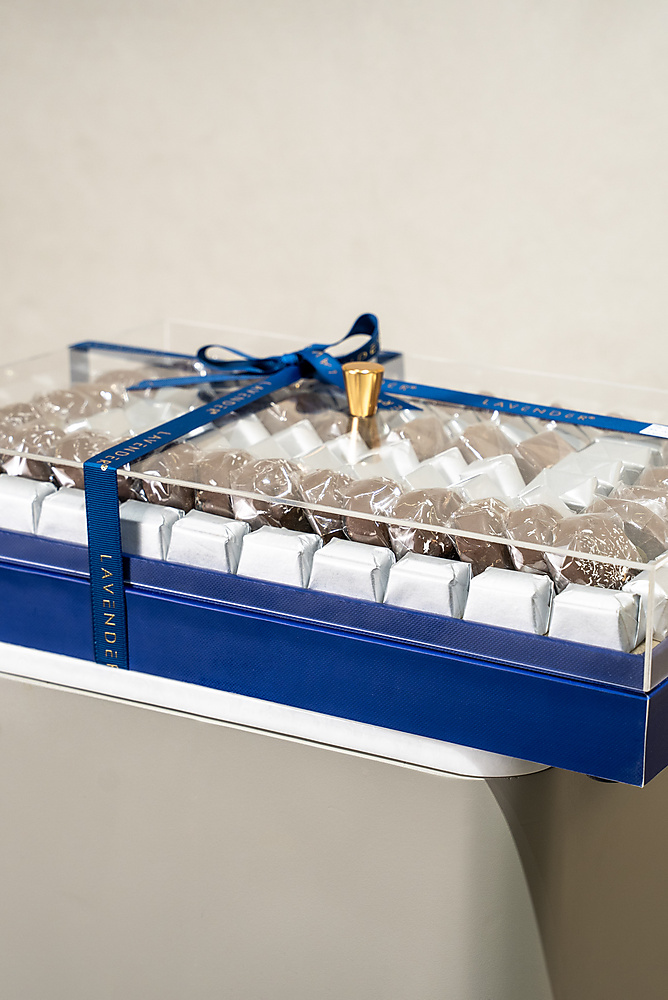LUXURY CHOCOLATE  TRAY ( BLUE )