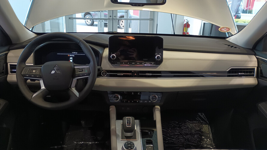 Mitsubishi Outlander 2021-2026