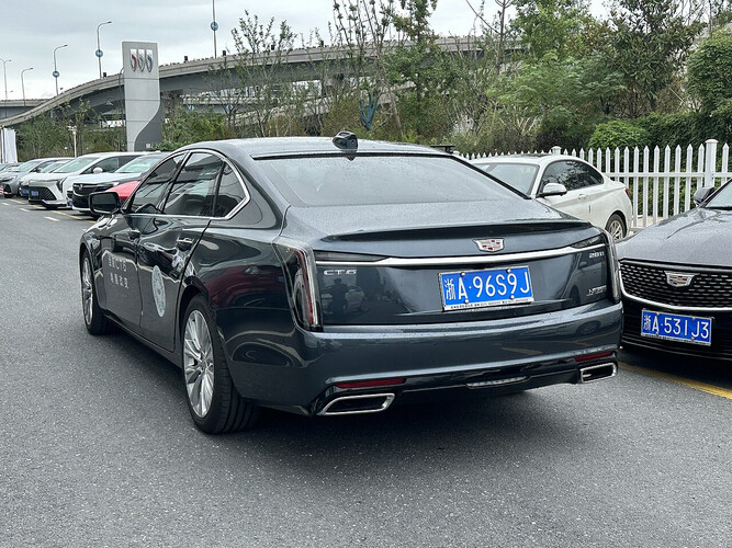 Cadillac CT6 2023-2026
