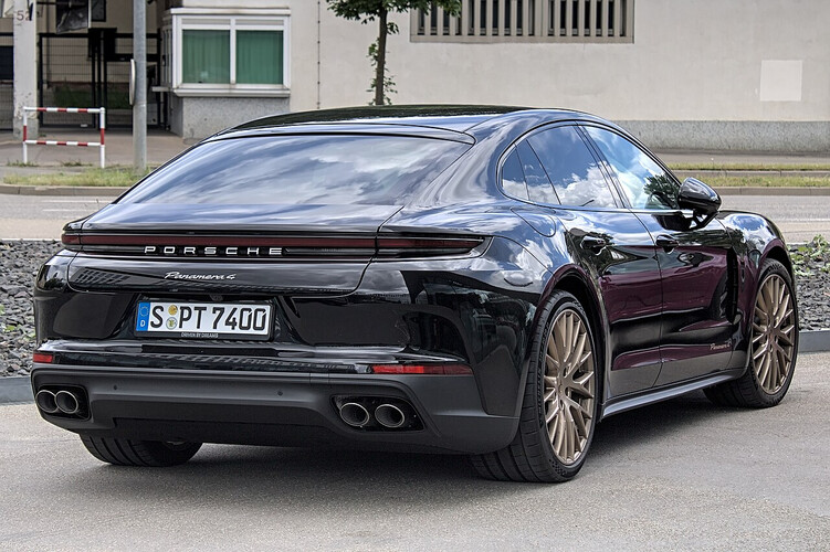 Porsche Panamera 2024-2026