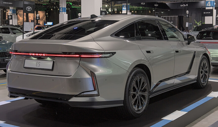 Lexus ES 2025-2026
