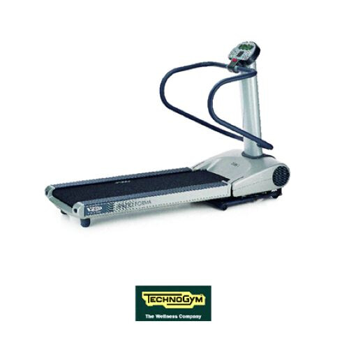 جهاز المشي من Technogym