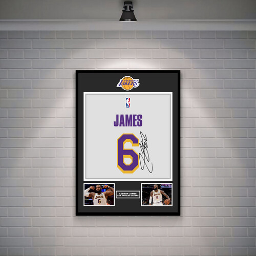 ليبرون جيمس