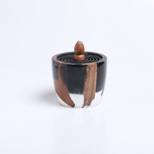 Black & White Mubkhar