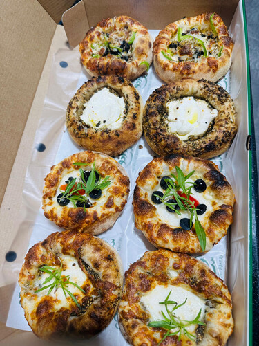 Box of 32 Mini Sourdough Puffy Ends