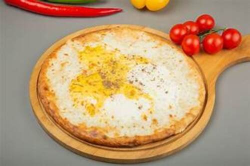 Eggs with halloumi, a light dough