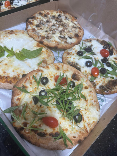 Box of 12 pieces of light sourdough dough (without edges)