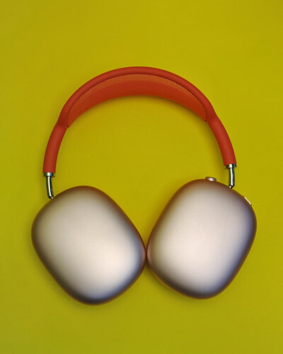 Apple AirPods Max with Active Noise Cancellation – Pink