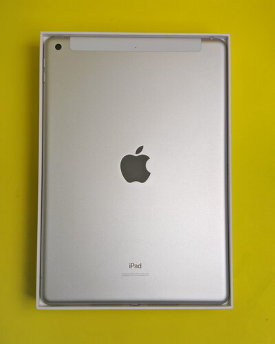 iPad 8th Generation 32GB White – Used Like New