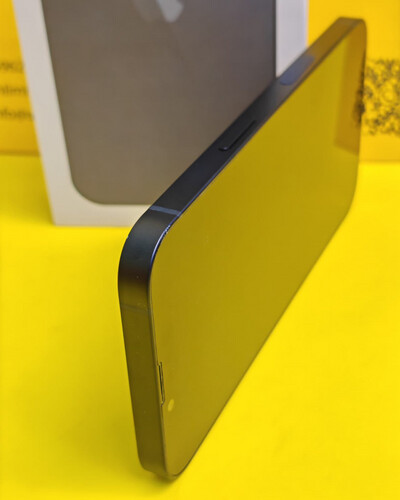 ايفون 13 – 128 جيجا – أسود – نسبة البطارية 71% مستعمل كالجديد