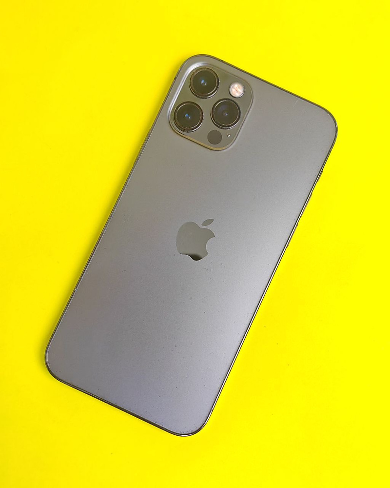 ايفون 12 برو – 128 جيجا – رمادي بطارية 78% مستعمل نظيف