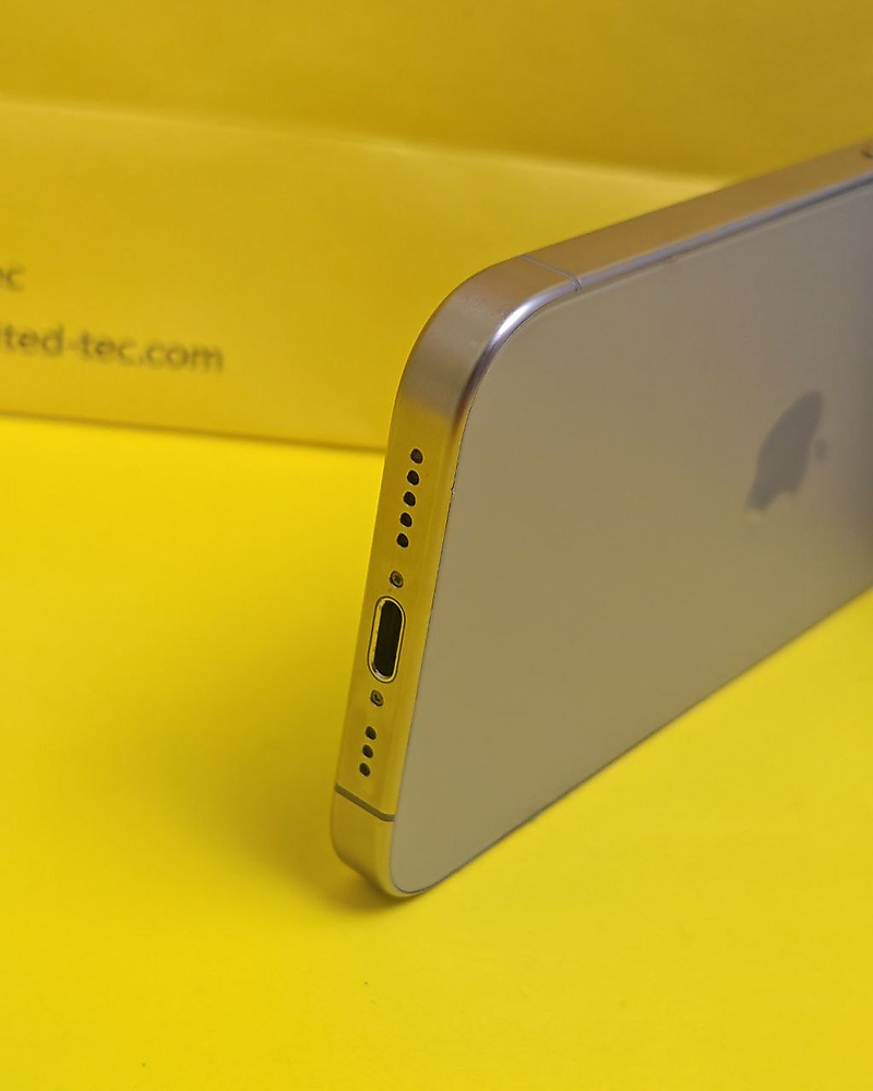 iPhone 15 Pro 256GB Natural Titanium – Used Like New