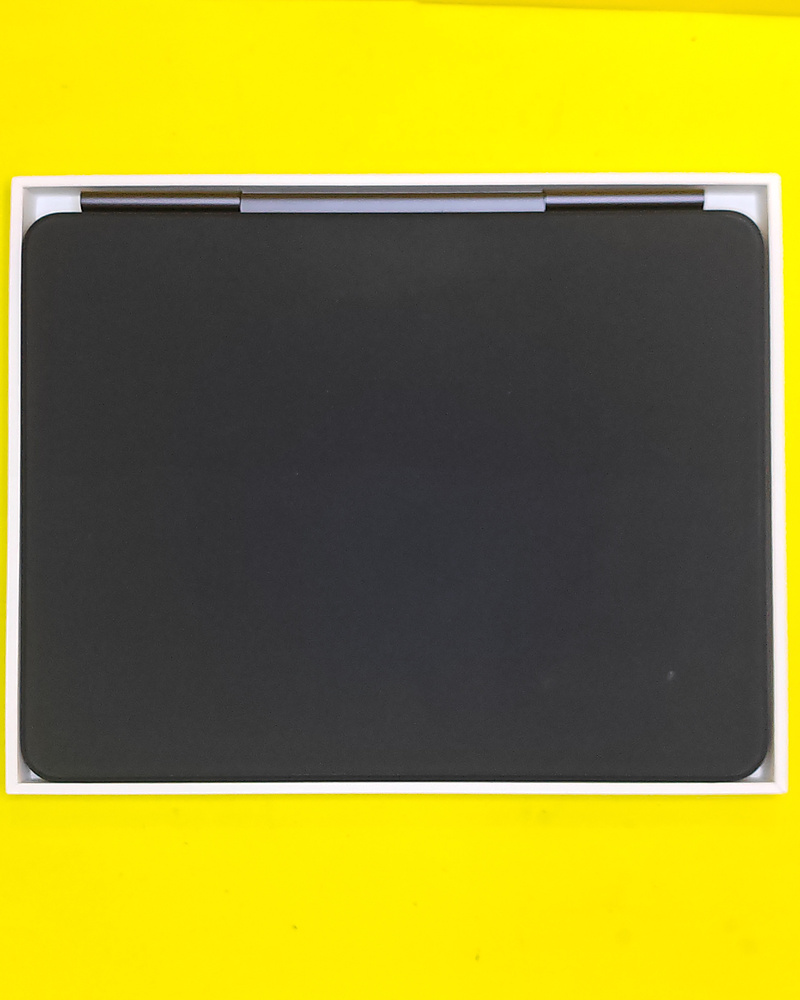 Apple Magic Keyboard for iPad Pro 13-inch (M4 / M5) Arabic / English Black With Box Used Like New
