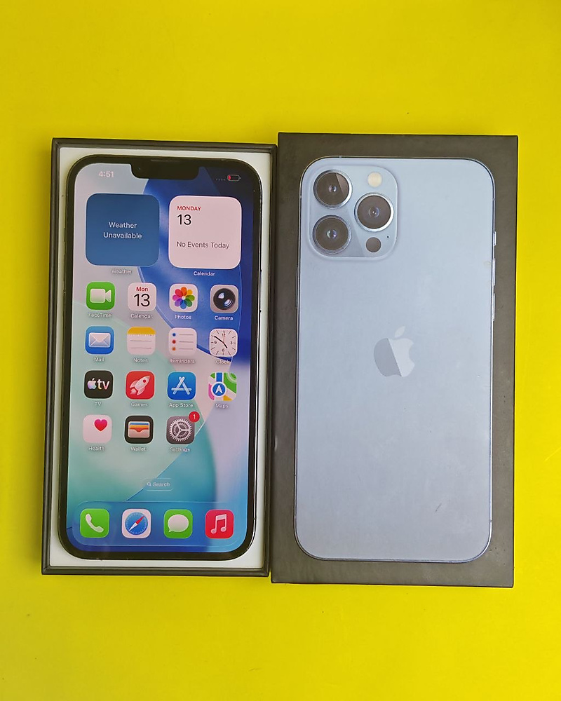 ايفون 13 برو ماكس – 256 جيجا – أزرق بطارية 100% مستعمل نظيف