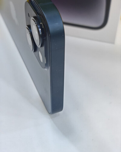 ايفون 14 128 جيجابايت أسود – مستعمل كالجديد بطارية 87%