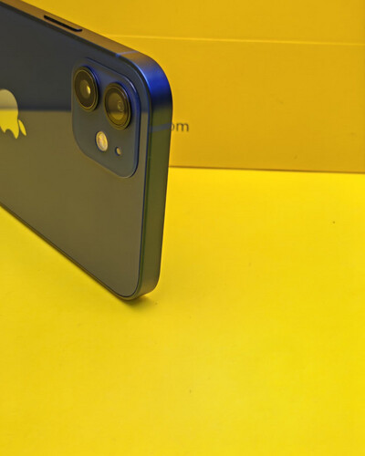 ايفون 12 – 128 جيجا – أزرق نسبة البطارية 78% مستعمل كالجديد