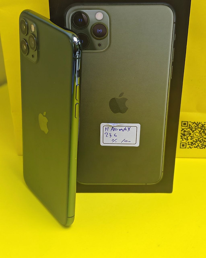 ايفون 11 برو ماكس 256GB أخضر بطارية 100% مستعمل نظيف