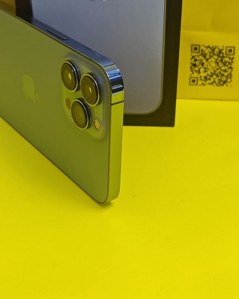 ايفون 13 برو ماكس – 256 جيجا – أزرق بطارية 100% مستعمل نظيف