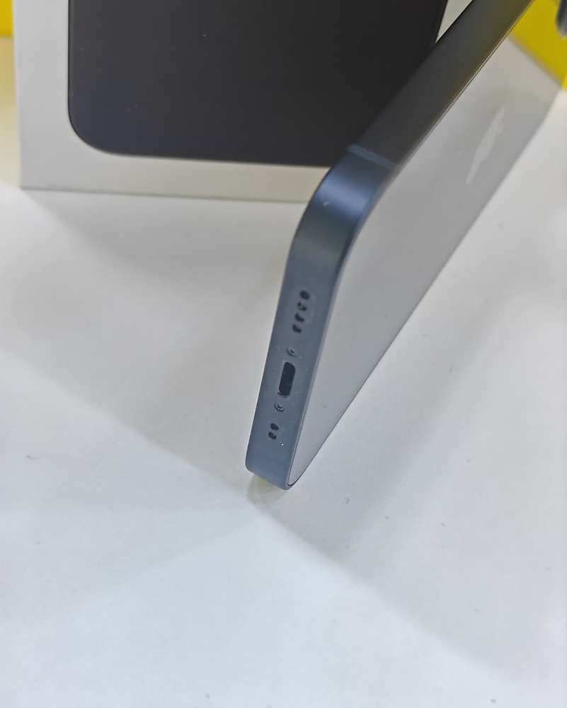 iPhone 13 Mini 128GB Black used like new Battery 75%