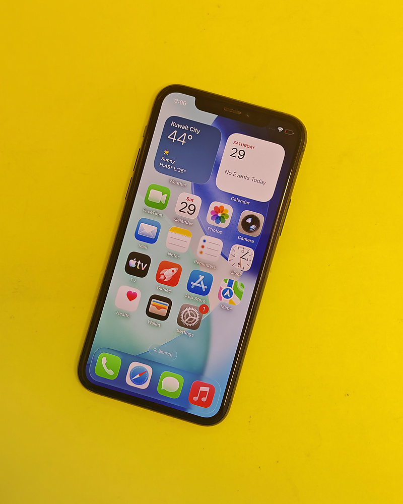 iPhone 11 Pro 64GB Midnight Green – Battery 78% Used Like New