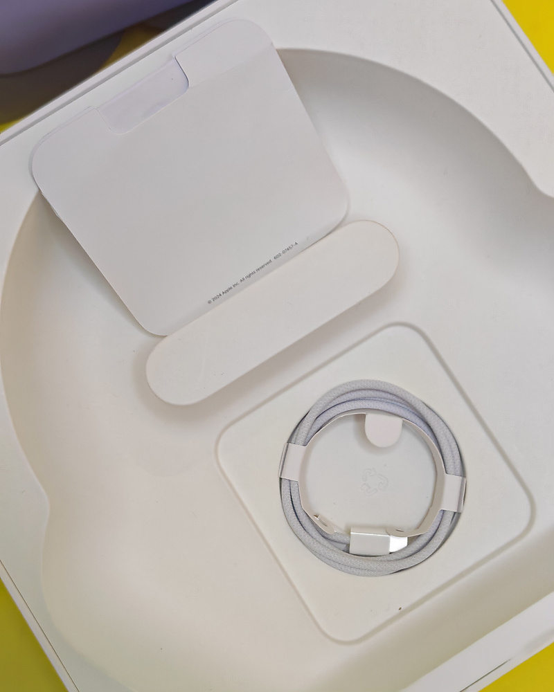 Apple AirPods Max (USB-C) Purple – With Box Used Like New