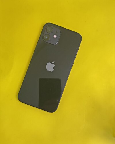 ايفون 12 – 128 جيجا – أسود بطارية 77% مستعمل كالجديد