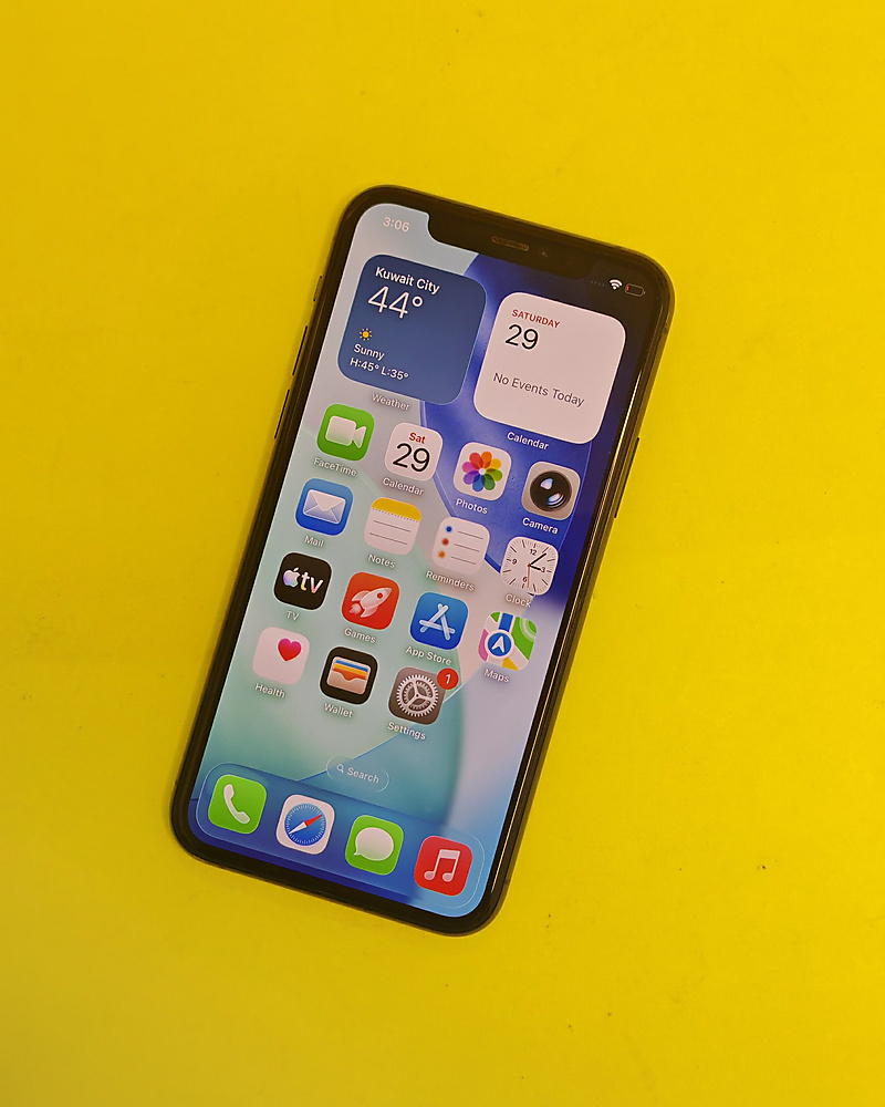 iPhone 11 Pro 64GB Midnight Green – Battery 78% Used Like New