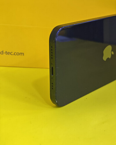 ايفون 12 – 128 جيجا – أسود – نسبة البطارية 100% – مستعمل نظيف