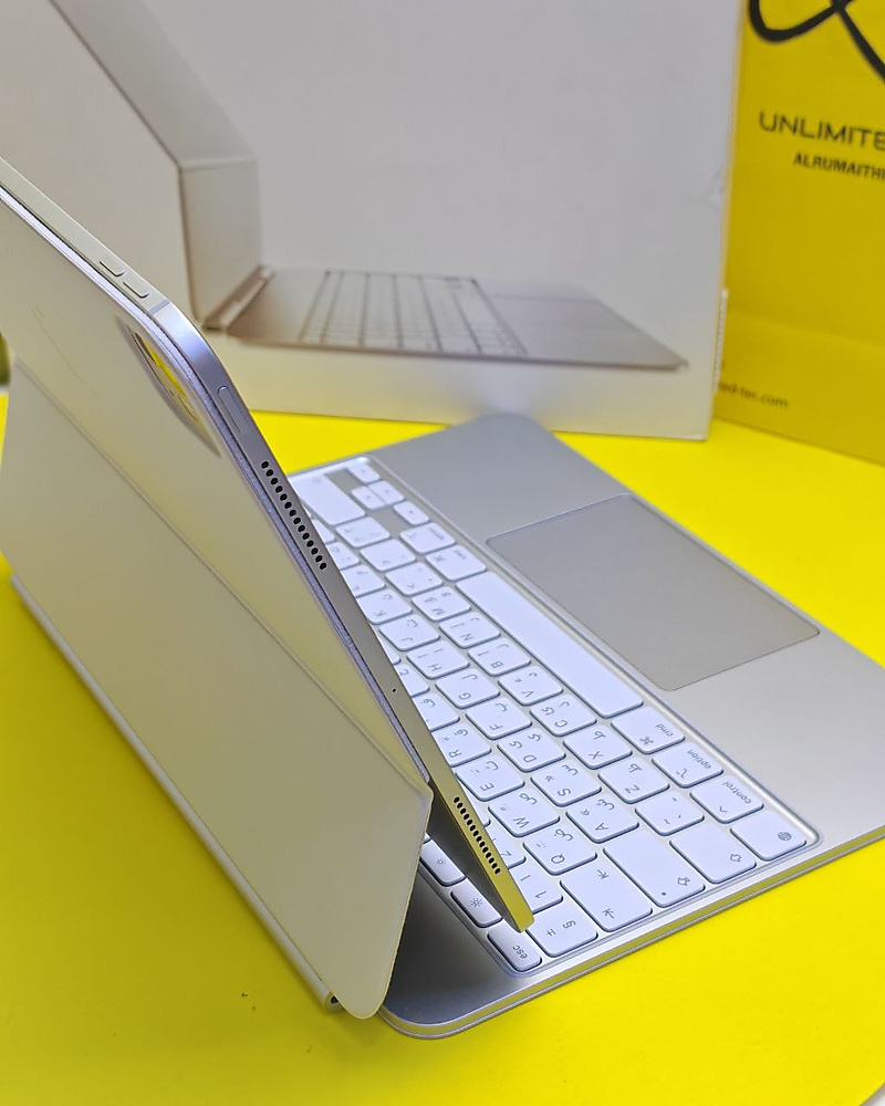 Apple Magic Keyboard 13 M4/M5 White – Used Like New