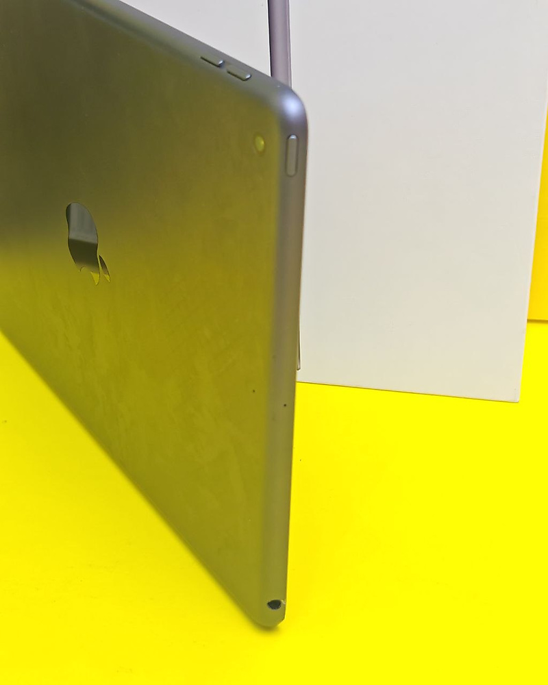 iPad 7th Generation 32GB Gray – Used Like New