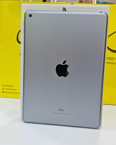 iPad 6th 32GB Gray used like new
