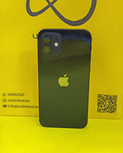 ايفون 12 – 128 جيجا – أسود – نسبة البطارية 100% – مستعمل نظيف