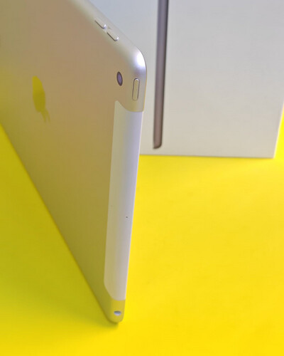 iPad 8th Generation 32GB White – Used Like New